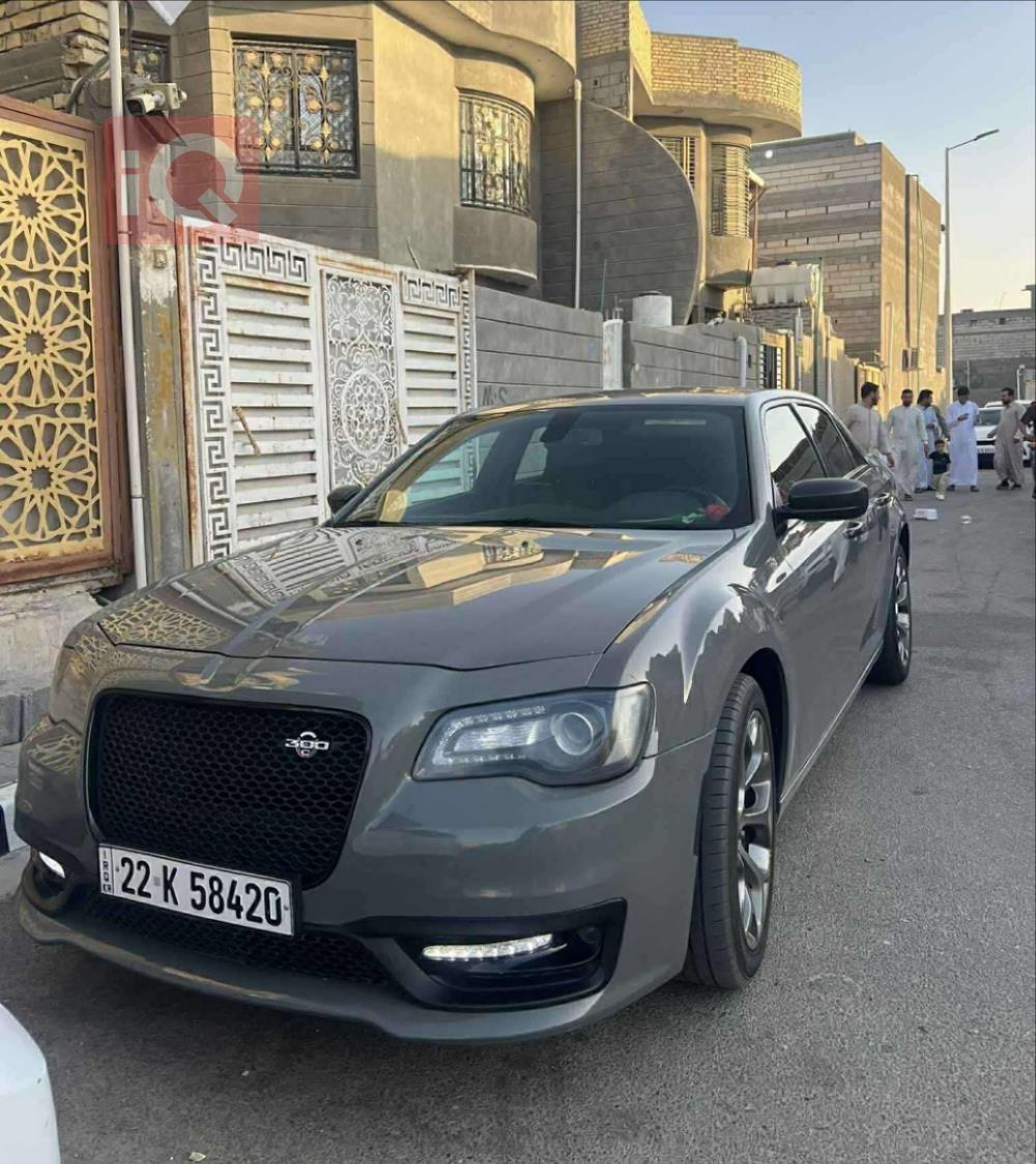 كرايسلر 300